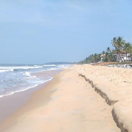 Sun N Tan Beach Home Stay Kannur Exteriör bild