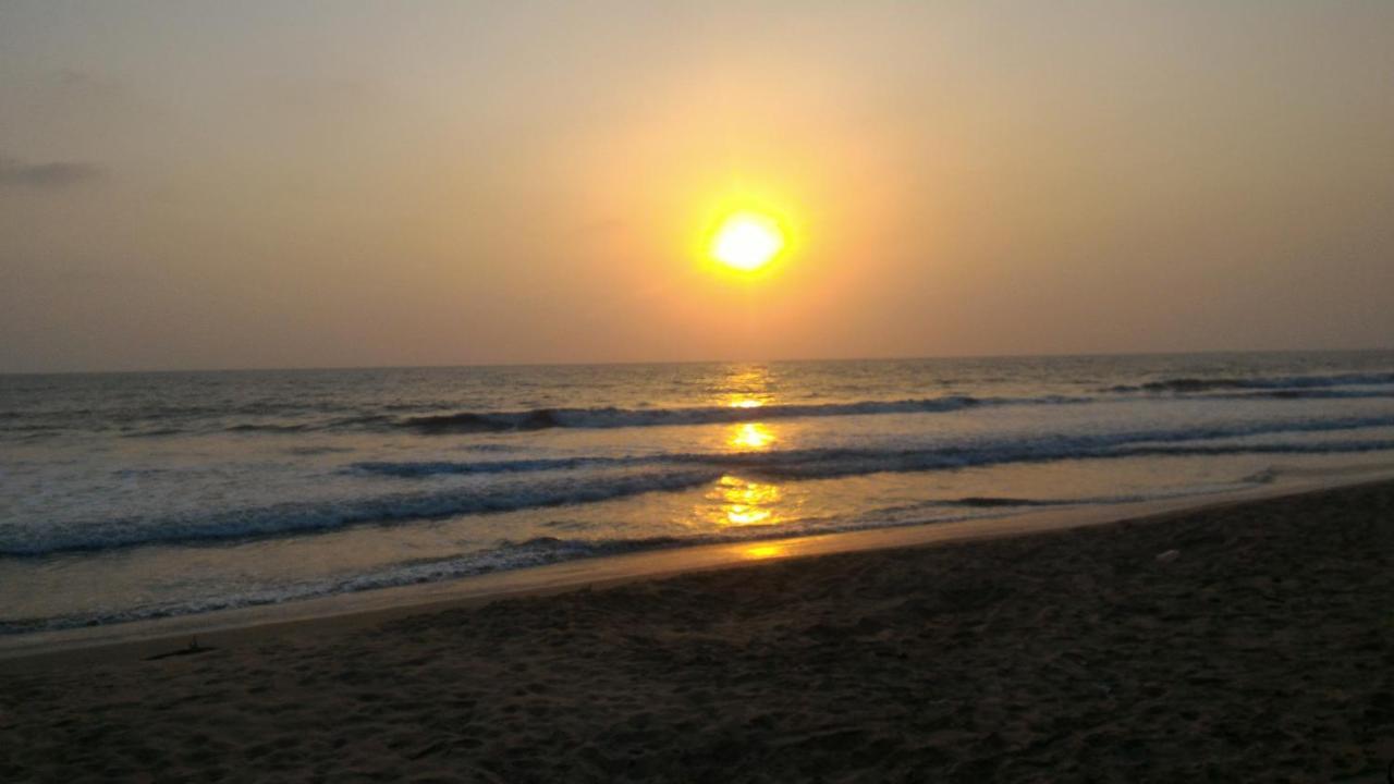 Sun N Tan Beach Home Stay Kannur Exteriör bild